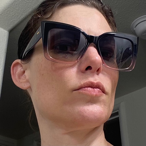 New Gorgeous Gradient Sunglasses - Picture 5 of 7